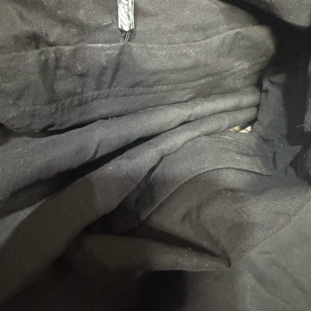 The North Face Black Mesh-Lined Jacket - Picture 10 of 12